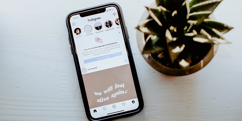 الطرق المختلفة لكيفية تغيير خلفية ستوري انستجرام عبر تطبيق الهواتف الذكية الطرق المختلفة لكيفية تغيير خلفية ستوري انستجرام عبر تطبيق الهواتف الذكية