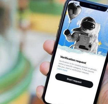 بعد إتاحتها مرة أخرى منذ توقفها من سنوات ... تعرف على كيفية توثيق حساب تويتر
