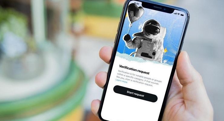 بعد إتاحتها مرة أخرى منذ توقفها من سنوات ... تعرف على كيفية توثيق حساب تويتر