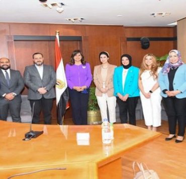 وزارة الهجرة وحياة كريمة