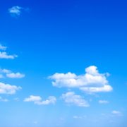 اللون الأزرق