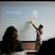 كيفية إضافة علامة مائية في PowerPoint بخطوات بسيطة وموضحة بالتفصيل