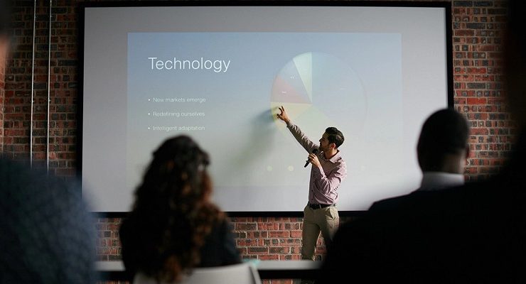 كيفية إضافة علامة مائية في PowerPoint بخطوات بسيطة وموضحة بالتفصيل