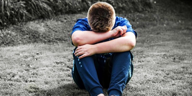 الأذى الأسري .. كيف تغير علاقتك بأهلك لتجنبه؟ الأذى الأسري