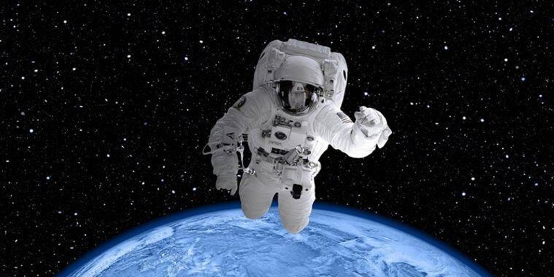 زيارة الفضاء