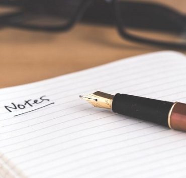 من خلال استخدام Quick Notes ستتمكن من كتابة الملاحظات السريعة عبر مختلف أجهزة ابل بأنظمة التشغيل الجديدة كما سنعرف من خلال هذا المقال