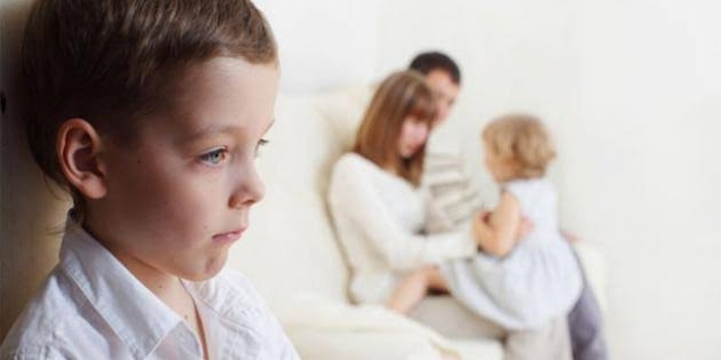 لماذا تتغير سلوكيات الأطفال بعد أن تضع الأم مولودًا جديدًا؟ سلوكيات الأطفال