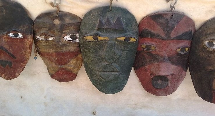 المقنعية - تعبيرية