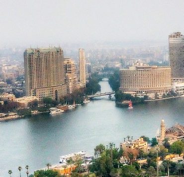 اقتصاد القمة .. كيف يستفيد الغلابة من هذه المباراة؟ الشاب