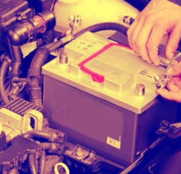 بطارية السيارة