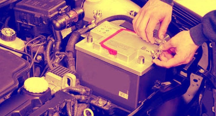 بطارية السيارة