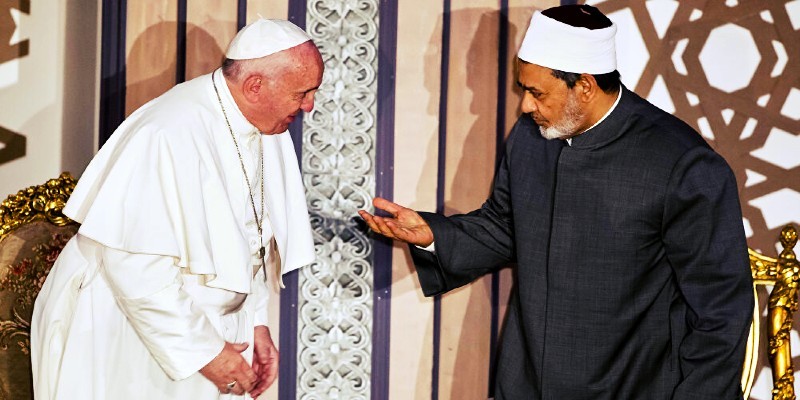 عزيزي الشيخ الطيب.. أنت بتكلم مين؟ الشيخ