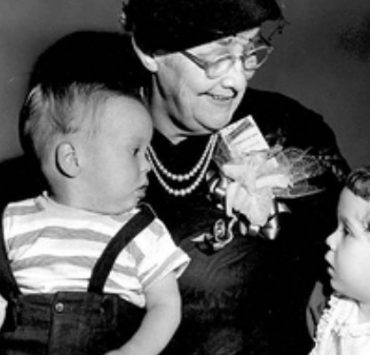 الكبريت الأحمر