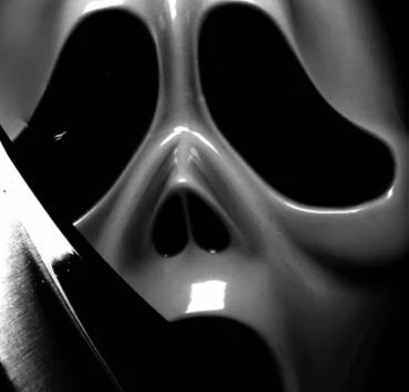 لماذا تتغير سلوكيات الأطفال بعد أن تضع الأم مولودًا جديدًا؟ الأفلام