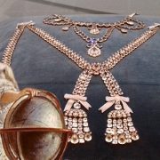 قلادة ماري أنطوانيت