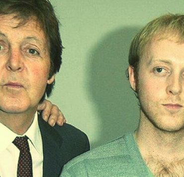 لا تحدثينا عن النسوية”وأنت عايزة شبكة ومهر وثري عربي”! بول ماكارثي