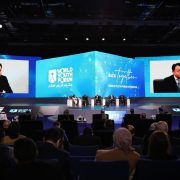 جلسة جائحة كورونا في منتدى شباب العالم