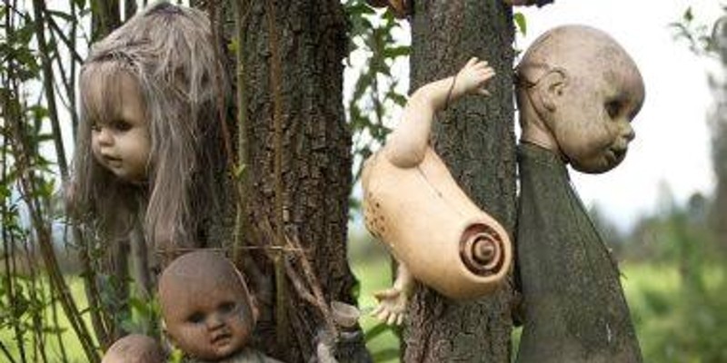 جزيرة الدُمى