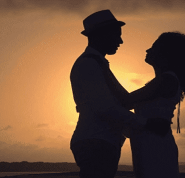 “حسين توفيق .. تفاصيل الشخصية الحقيقية التي مثلها “عمر الشريف” بفيلم “في بيتنا رجل شخصية حسين توفيق