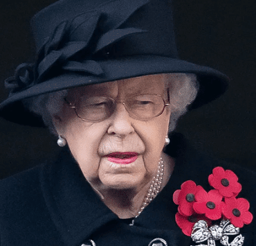 الأحذية ذات الكعب العالي..من أول من اخترعها؟ ولماذا؟ الملكة الأم