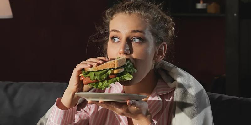 الأكل في الليل