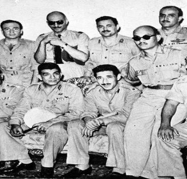 الشيخ مصطفى إسماعيل .. عندما سمع أهل الأرض صوت أهل السماء عبدالحليم حافظ والضباط الأحرار