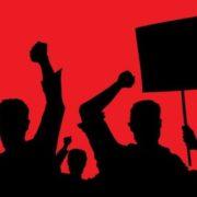 مساكنهم أشبه بالزرائب.. حينما أضرب العمال عن العمل لأول مرة في التاريخ