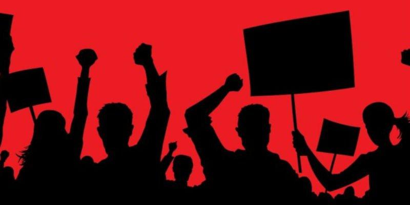 مساكنهم أشبه بالزرائب.. حينما أضرب العمال عن العمل لأول مرة في التاريخ