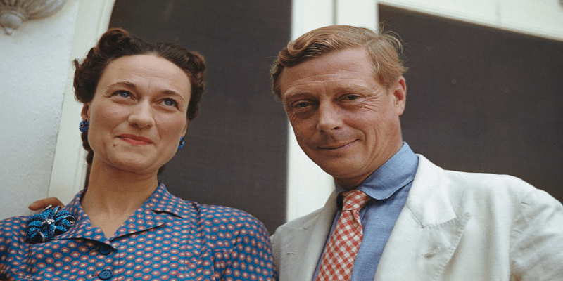 رؤساء وحكام دمرتهم النساء.. أحدهم كاد يفقد حياته والآخر خسر عرشه رؤساء وحكام