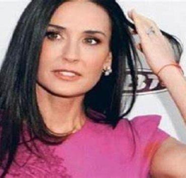 روبوت يكسر إصبع الصبي البالغ من العمر 7 سنوات أثناء مباراة شطرنج ديمي مور