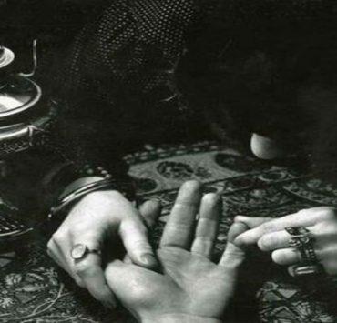 الروبوتات وتاريخ استخدامها الذي يرجع إلى اليونانيين القدماء قارئة