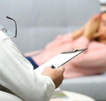 الطبيب النفسي