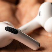 كيفية توصيل AirPods بهاتف اندرويد