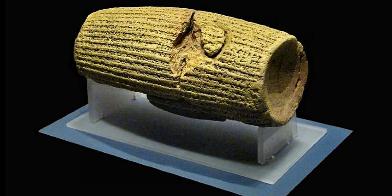 قانون حقوق الإنسان الأول الذي وضعه كورش العظيم عام 590 قبل الميلاد حقوق الإنسان