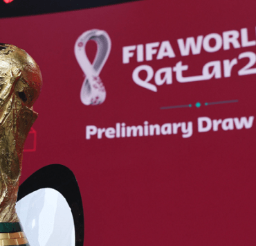 مخرج تيتانك ودور دي كابريو