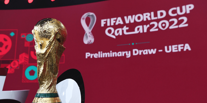 ما علاقة الكرة بالدين؟