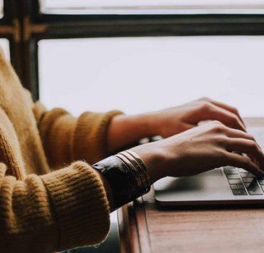 كيفية إضافة الخطوط في Google Docs