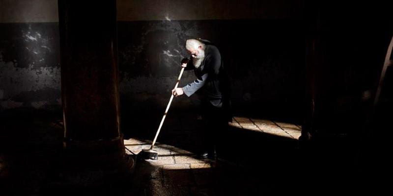 الرجل الذي عاش 82 عامًا في اليونان دون أن يرى أي امرأة اليونان