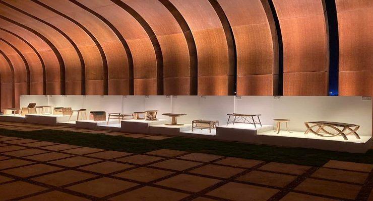 أثاث من نبات البردي