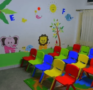 تنظيف منفذ شحن الهاتف