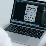 إضافة الخطوط في وورد على أجهزة الكمبيوتر بنظام تشغيل ويندوز أو ماك