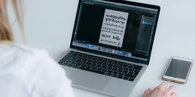 إضافة الخطوط في وورد على أجهزة الكمبيوتر بنظام تشغيل ويندوز أو ماك