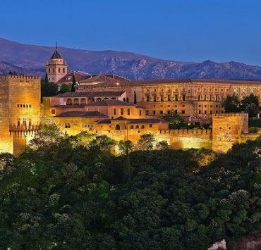 ملف السرقات الموسيقية .. الجزء الأول : الموسيقار محمد عبد الوهاب قصر الحمراء