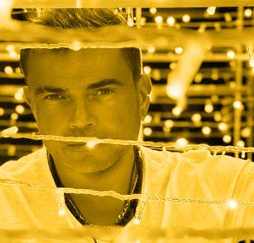 عمرو دياب ... هل حانت لحظة التغيير؟