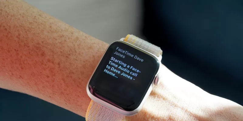 إجراء المكالمات من ساعة ابل عبر FaceTime Audio