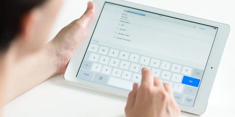 كيفية تكبير الكيبورد في الايباد والتنقل ما بين حالاتها المختلفة