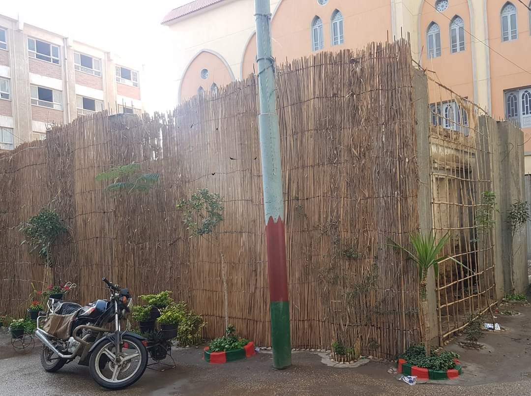 بعد ظهور شخصية حسن طوبار في سره الباتع “هل يمكن تقديره بقبر يليق؟” تزيين قبر حسن طوبار في بلده