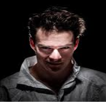 فيلم عودة ..رغم غدر الوقت الفن يعبر عنه بمهارة السيكوباتية