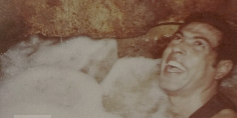 رحلة الغواصين إلى منابع بئر زمزم .. بينهما مصري الجنسية زمزم