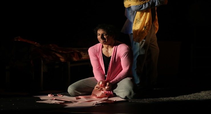 عرض إصبع روج